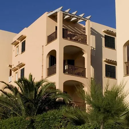 Apartahotel Playa Ferrera 3*