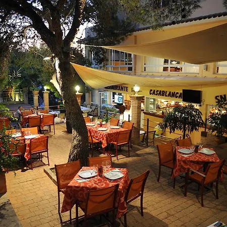 Aparthotel Playa Ferrera 3*